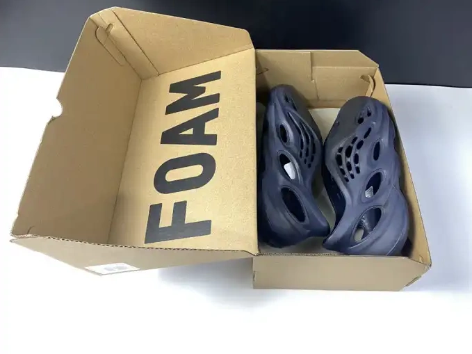 GV7903 Blue Yeezy Foam Mineral Adidas RNNR 0508